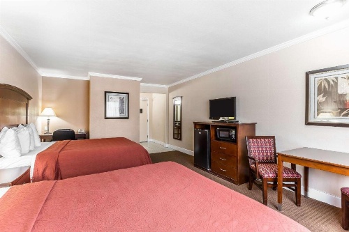 Quality Inn near Hearst Castle image 38